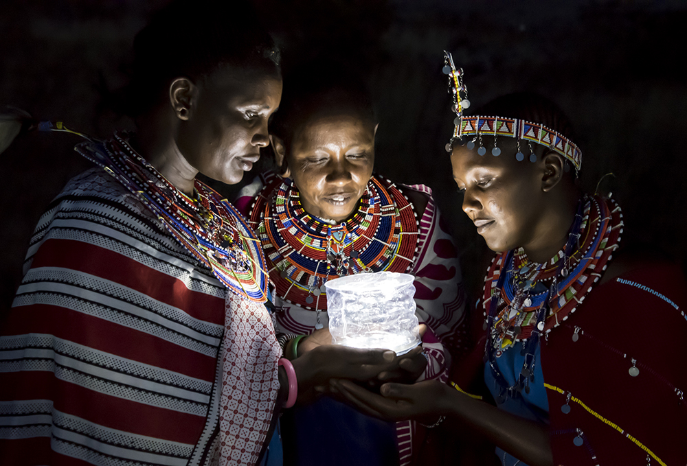 Maasai Women With Light (1)